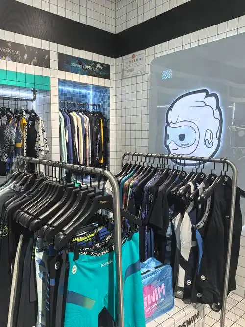 荟聚的toswim泳装店 成功购入一件泳