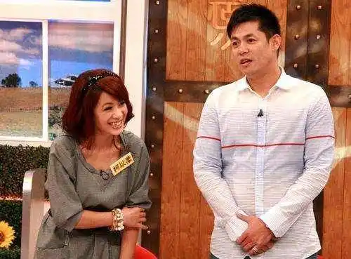 曾宝仪妈妈的前男友,51岁汪建民负债600万,如今靠摆地摊为生_台湾