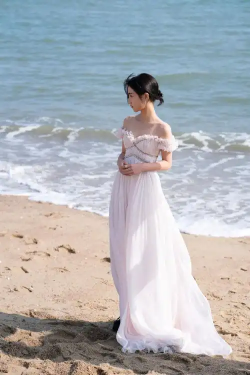 张子枫海边氛围感大片##第34届金鸡奖开幕式