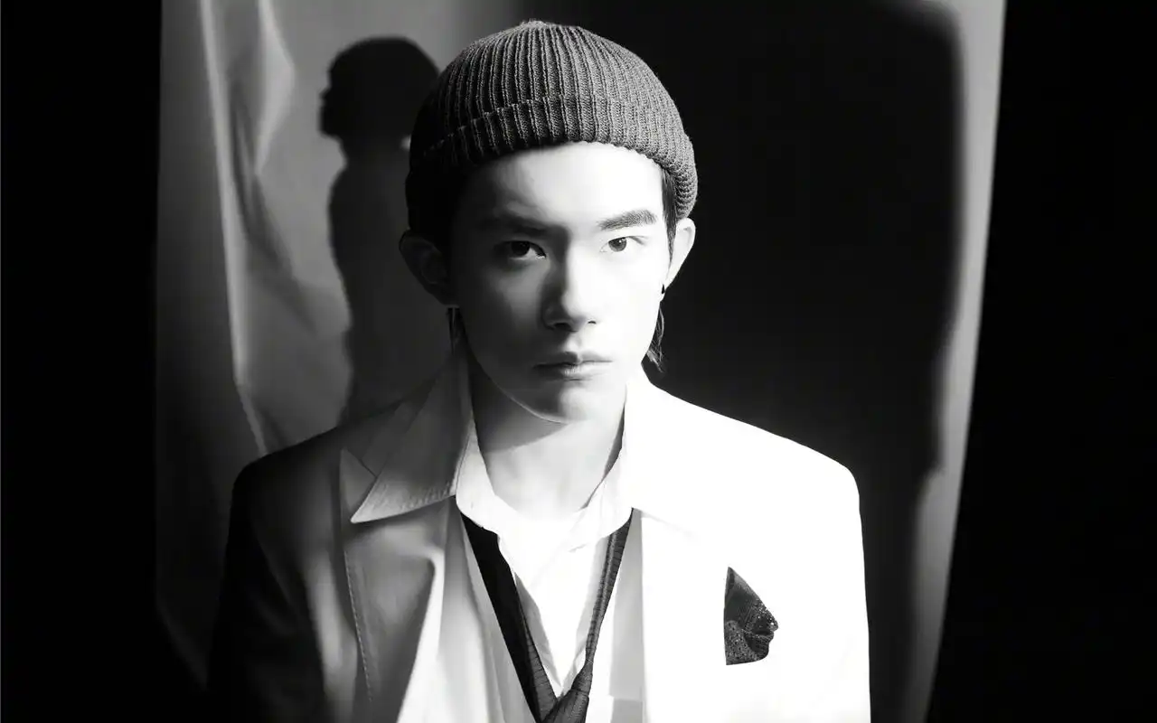 易烊千玺时尚杂志写真图片壁纸