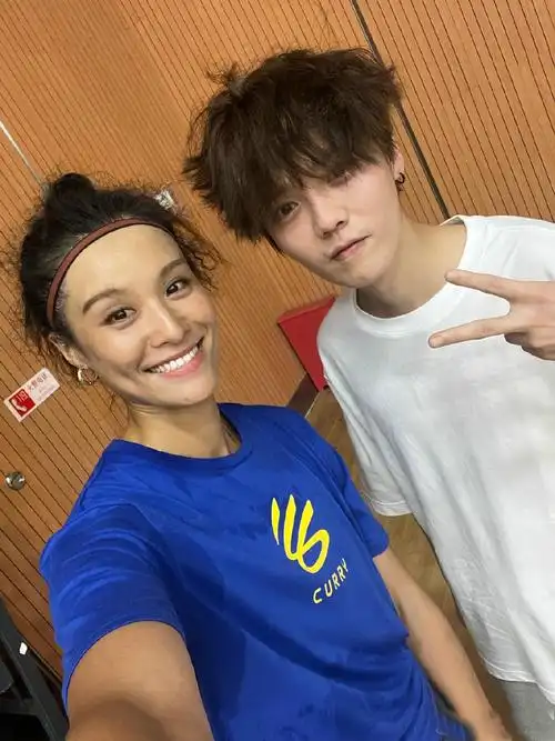 球员晒与鹿晗合照