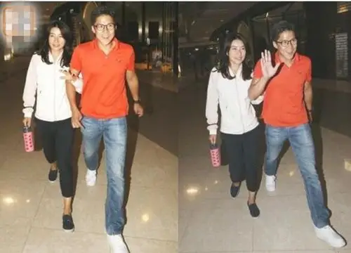 郭晶晶霍启刚独享二人世界 见镜头甜笑口挥手打招呼