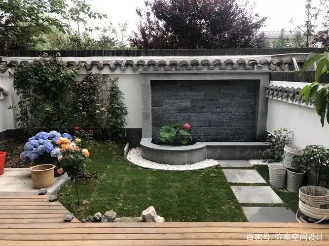 30平入户小花园除了种菜这里还有更好的设计