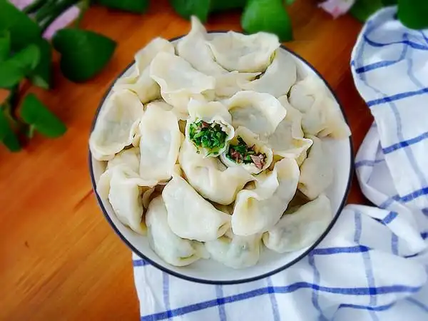 馅饺子,香菇白菜馅饺子的家常做法 - 美食杰香菇白菜馅饺子做法大全