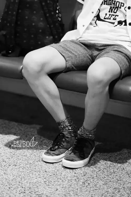 210325粉丝们又在馋易烊千玺身子要怪就怪玺子哥太有魅力