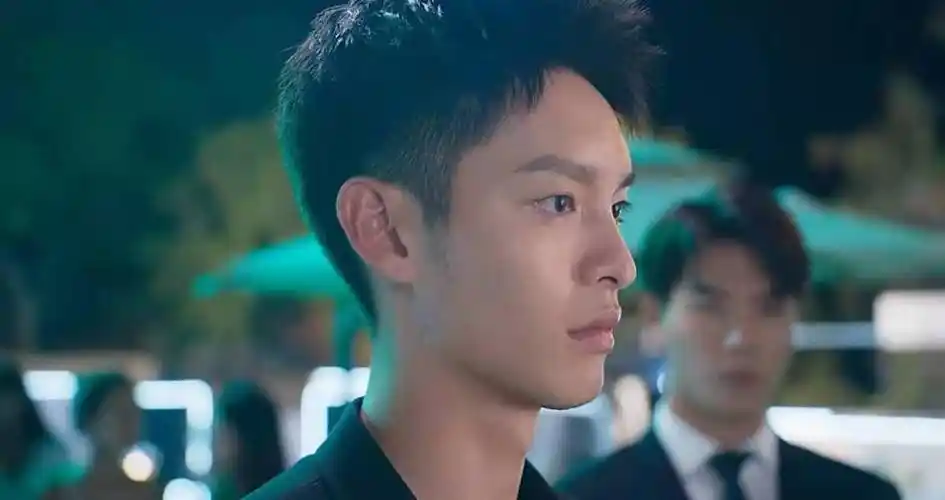 他在逆光中告白太撩人男色经济依旧好使这剧情真爱了