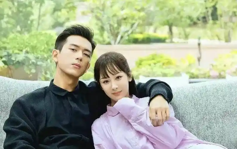 李现粉丝不满和杨紫二搭!