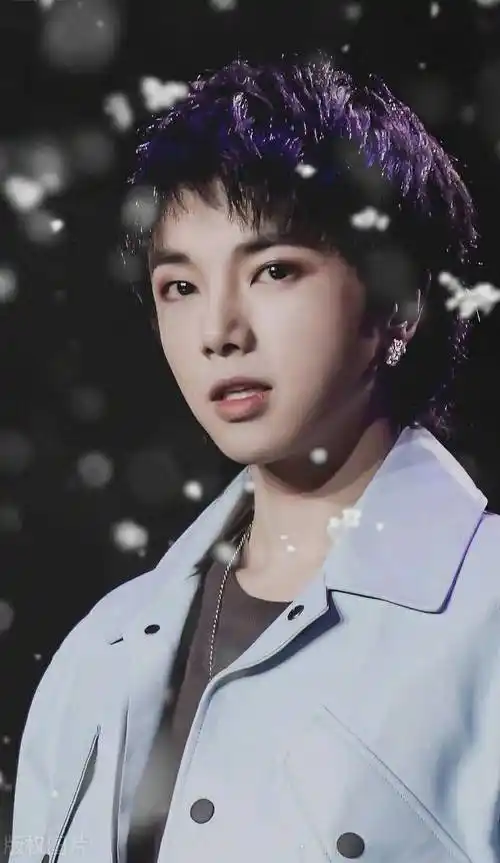 华晨宇晒最新寸头照,真的是好帅好飒啊_照片_音乐_发型