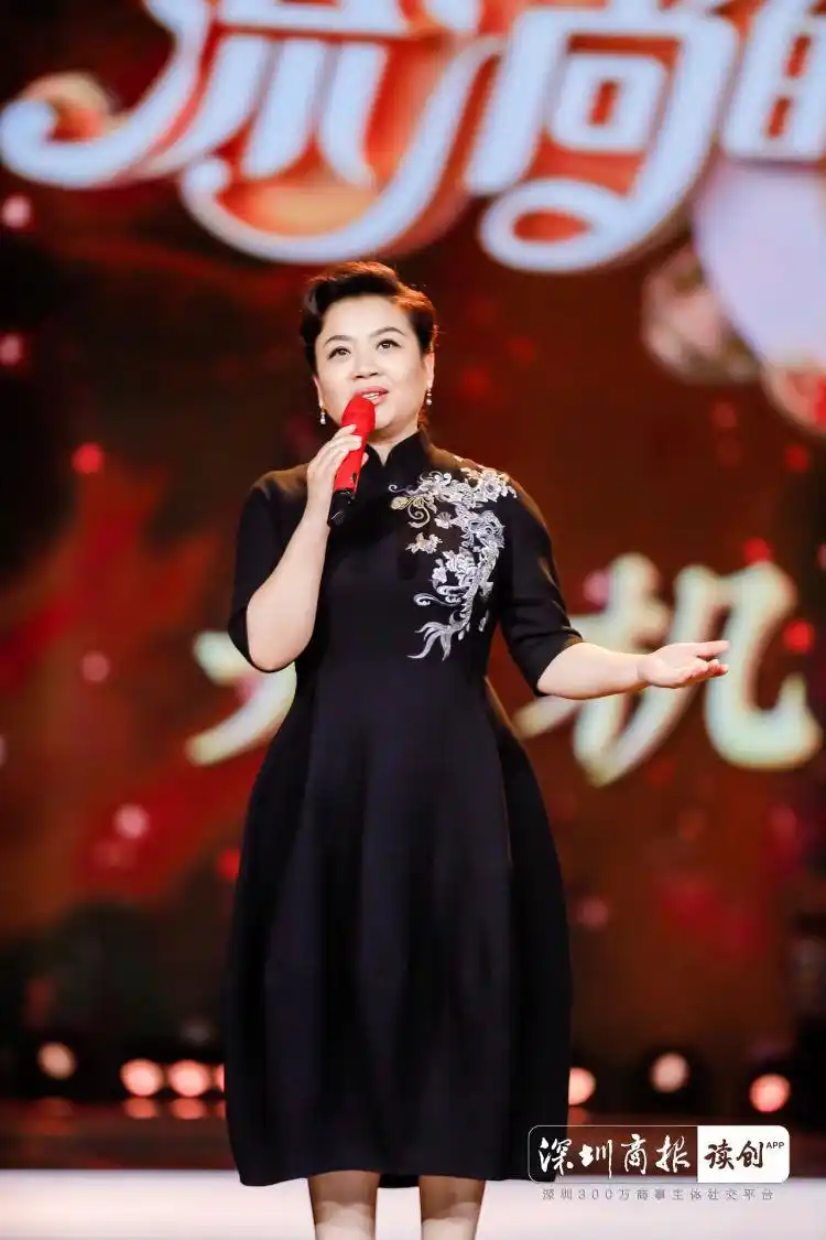 文化著名女高音歌唱家张也,虽是首次来到这个舞台,却坦言自己作为观众