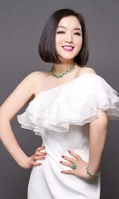 歌手白雪个人演唱会歌手白雪演唱会视频2022已更新今日资讯