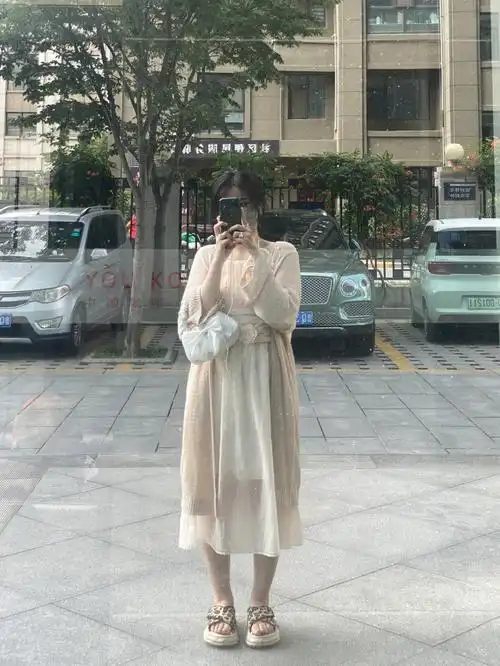 155cm100斤上班穿搭