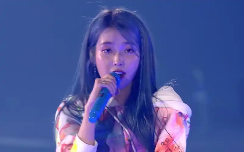 4k超美现场bluemingiu李知恩