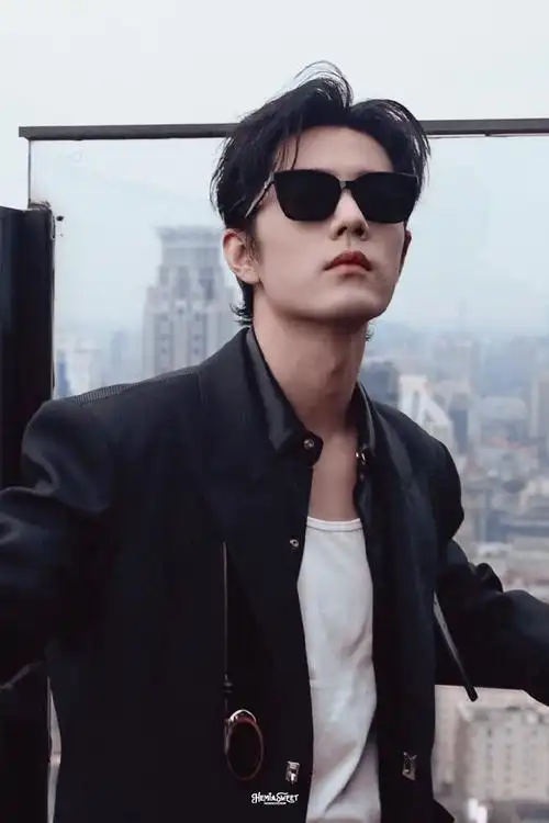 肖战##肖战陌森眼镜品牌代言人