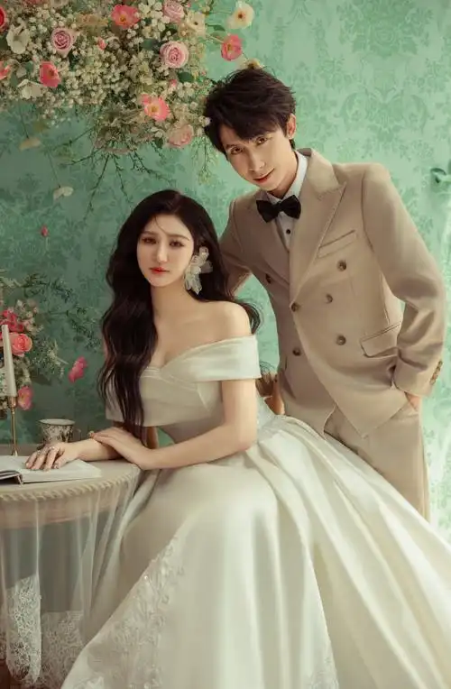 梦泪兮兮婚纱照