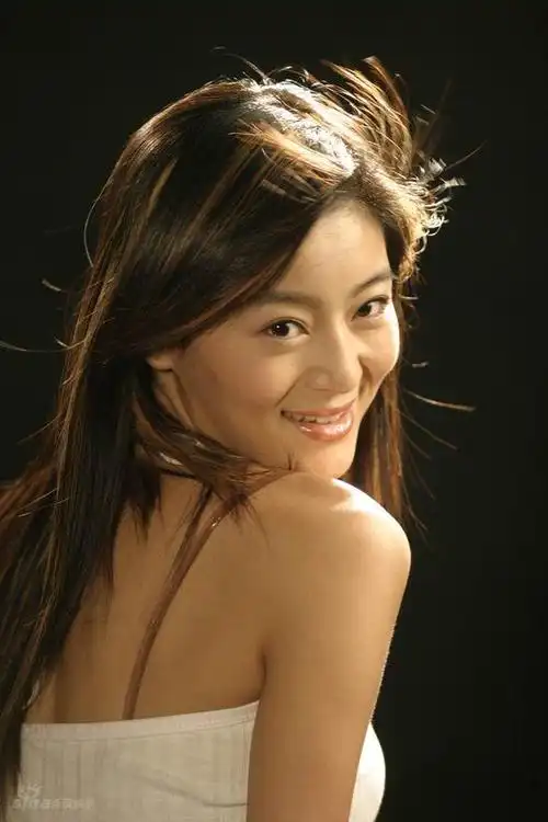 资料图片电视剧戴着面具跳舞精彩剧照27