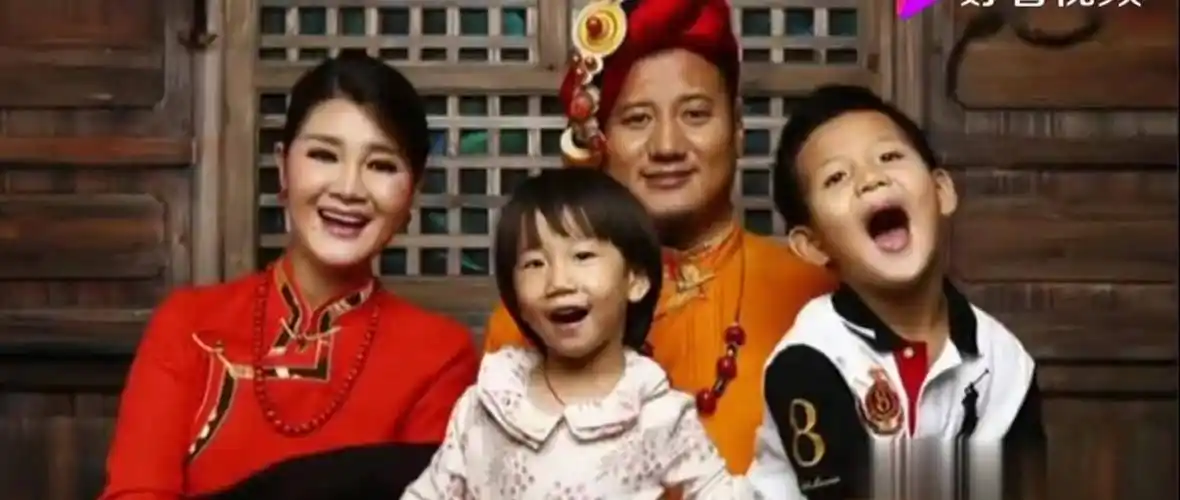 "最美女中音"降央卓玛倒追老公,五年顺产三娃,从来不坐月子_孩子_演出