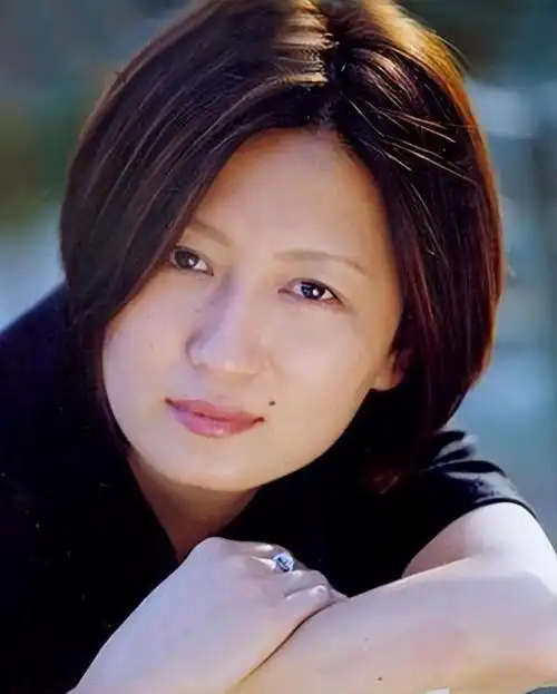 导演赵宝刚:娶初恋妻子相约丁克16年,愁坏了母亲,48岁意外得子