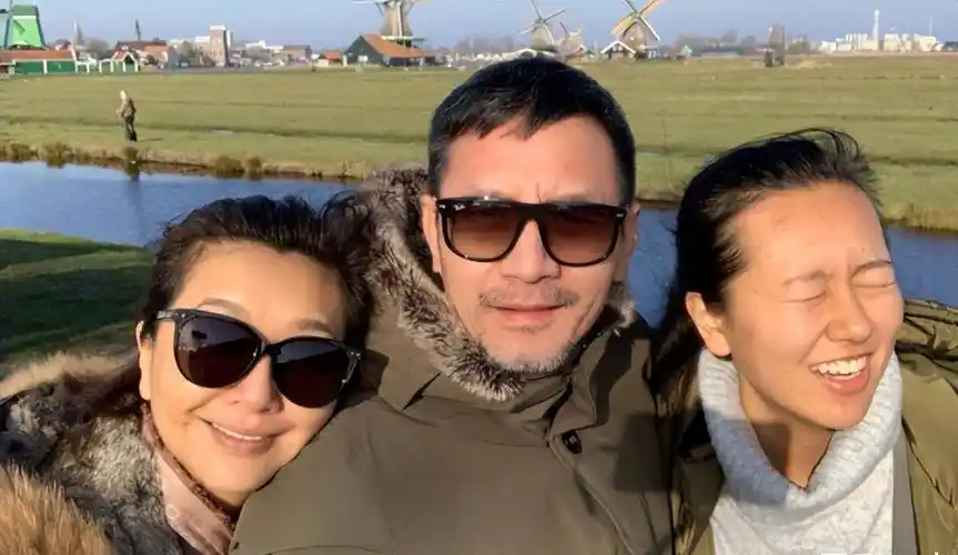 田小洁:让前妻过丧偶式婚姻,却把二婚江珊宠成宝,曾萍差哪儿了_工作