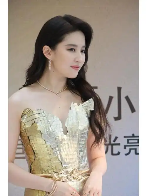 到底是什么人在吐槽刘亦菲胖啊?