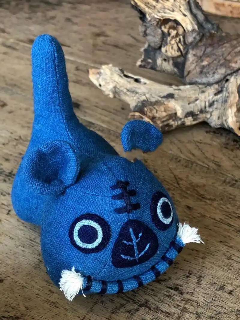 再缝布老虎91(附图纸) 一对布老虎 送友人～ 图纸很简单,五官细节凭