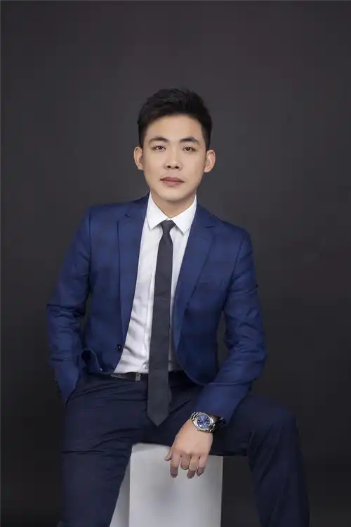 南宁男士职业商务半身形象照客片