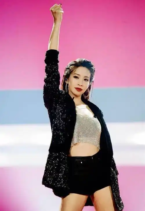 袁咏琳自曝咸鱼翻身,万茜资源飞升成大赢家_姐姐_节目组_阿朵