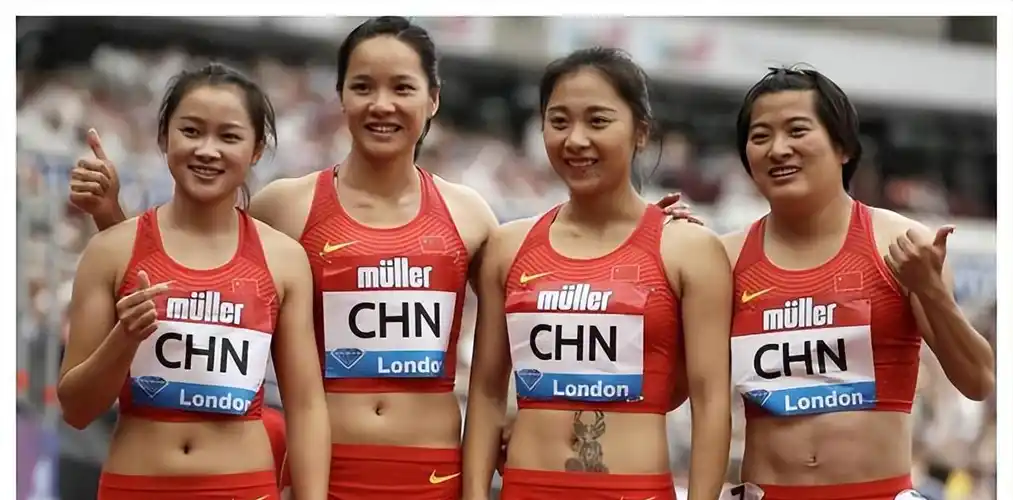 女飞人晒热辣露腰装美翻屏幕 肚脐处梅花鹿纹身已经彻底消失_葛曼棋