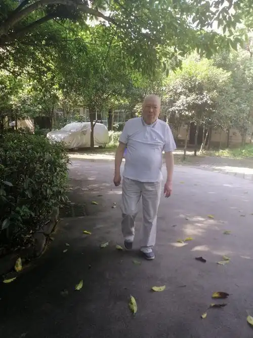 五季养老院五楼老人生活照,7月14日.