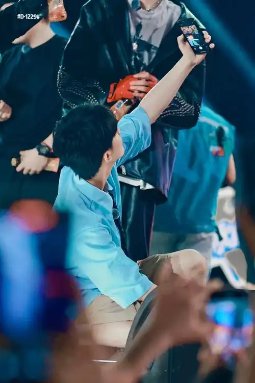 李明德闪光的夏天