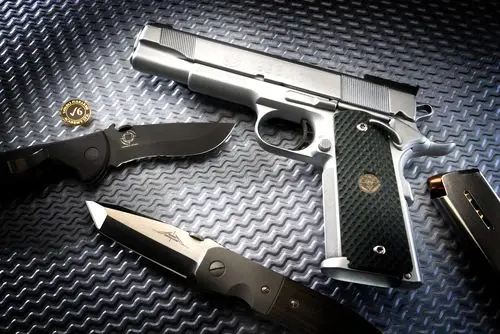 轻武器欣赏作为枪械辅助的小刀也可以很漂亮