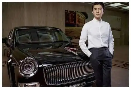 胡歌代言凯迪拉克,但是见到红旗代言人,也要叫大哥-新浪汽车