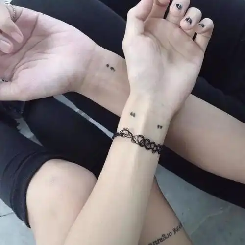 花式秀恩爱这样的情侣纹身真是甜skr人儿