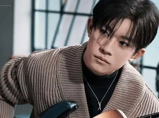 tfboys照片在时代少年团物料出镜仅几秒钟粉丝连看十遍也不够