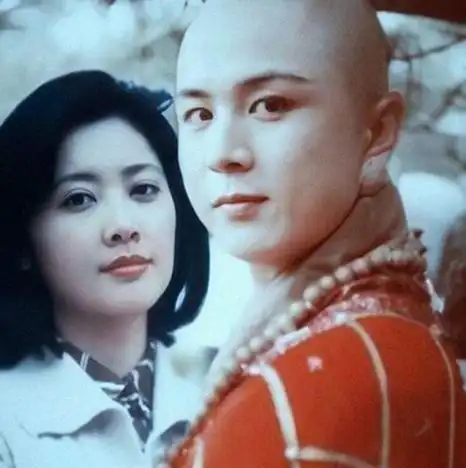 62岁徐少华半路辞演唐僧与导演妻子恩爱至今一家三口很幸福