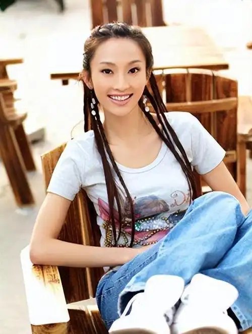 恋富二代,玩跨国恋,多段恋情无疾而终,张俪被称"渣男吸铁石"