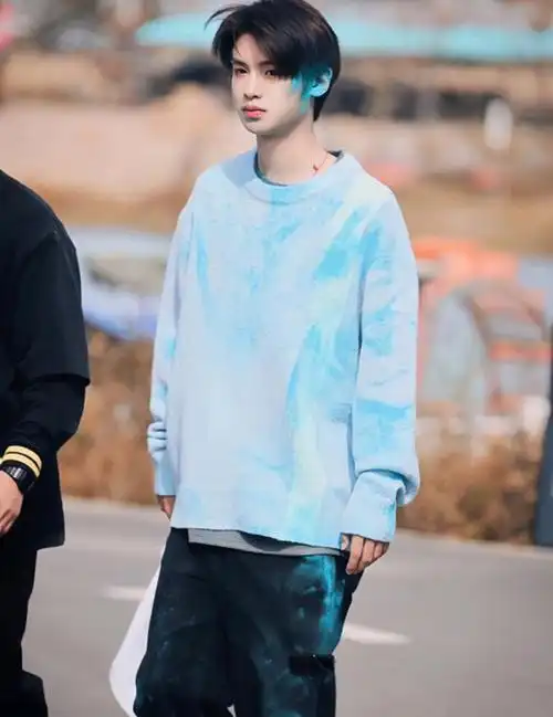 黄明昊丨丨壁纸78