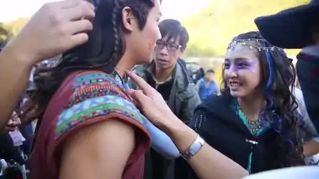 《盛唐幻夜》:花絮:吴倩变身蝙蝠侠,萌萌哒"调戏"郑业成!