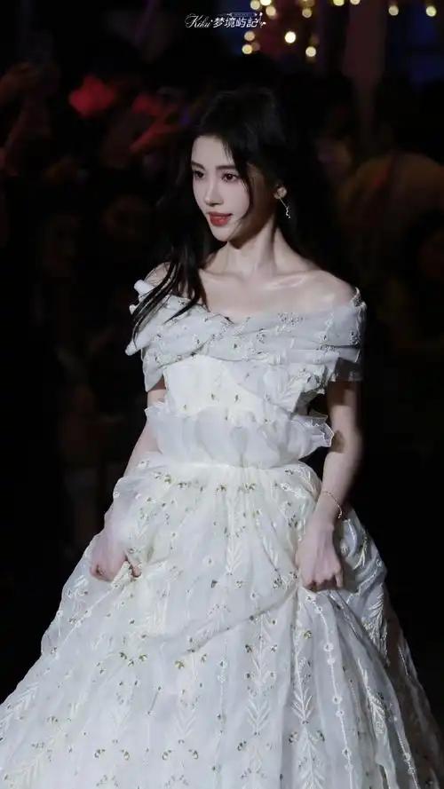 鞠婧祎千香##鞠婧祎姜黎非