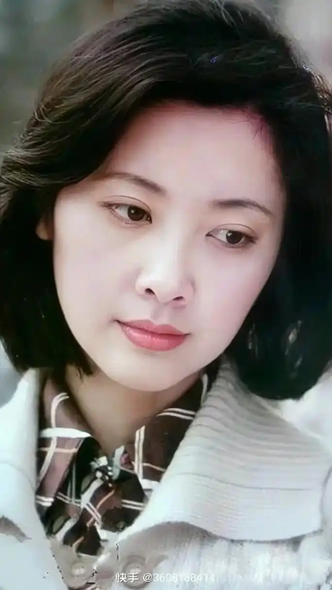 快手@3608188414 朱琳年轻时太美了 如今已经70岁 - 抖音