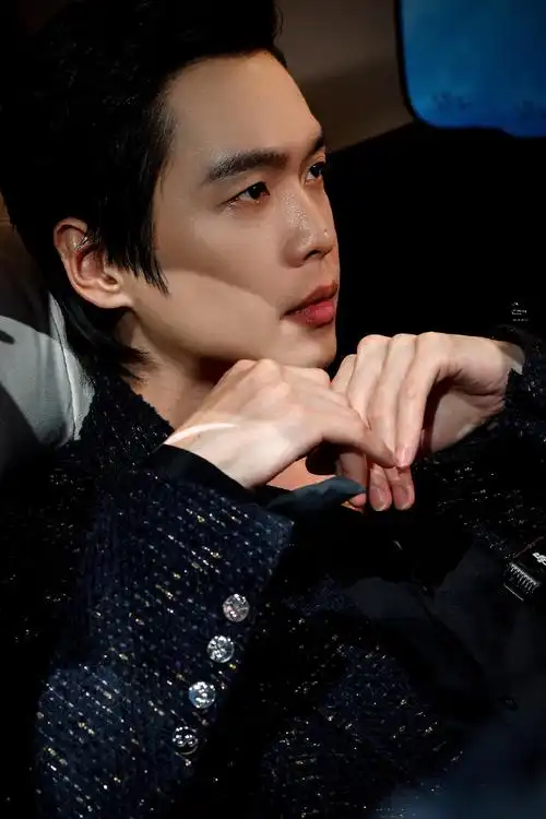 传祺新能源品牌代言人张若昀