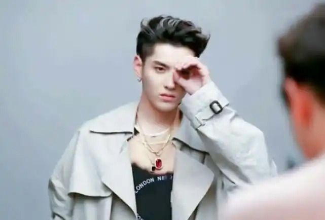 又见连环瓜网红指控吴亦凡感情欺骗引出象韵洁承认恋情