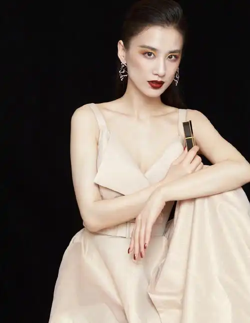 黄圣依相关图片