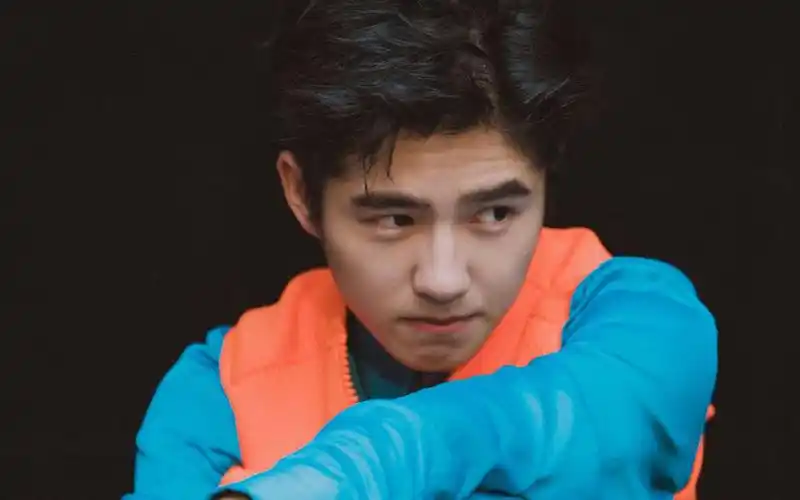 刘昊然酷帅写真图片桌面壁纸高清大图预览1920x1200_大陆明星下载_美