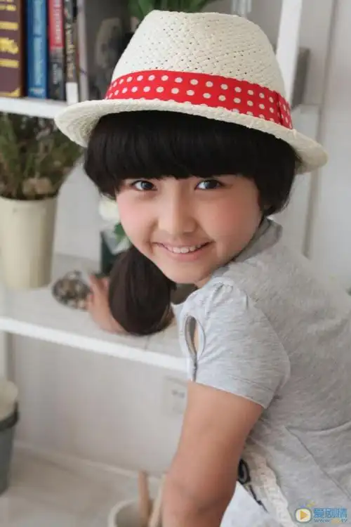 张子枫童年照 张子枫图片写真-明星库 | 电视猫