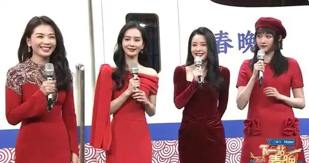 春晚后台镜头下的明星,堪比照妖镜,关晓彤发肿,辛芷蕾扛住了|唐嫣