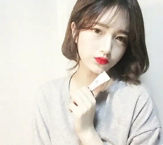 齐脸短发碎薄刘海太美腻了