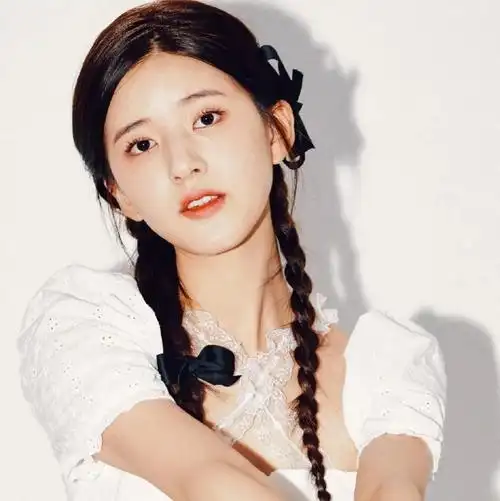 爱豆头像丨可可爱爱的赵露思专辑