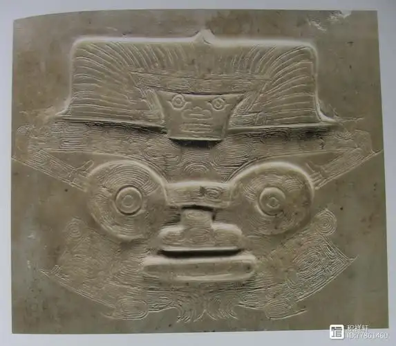神人兽面纹玉琮  良渚文化直径7.5,孔径6.6,高4.