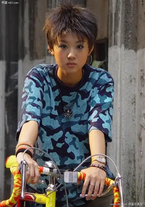 李小萌(小)写真-590x841.103k.-明星写真馆n63.com