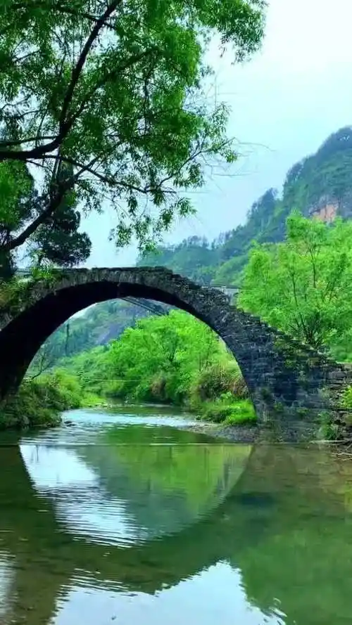 美景:梦想中的仙境,小桥流水.